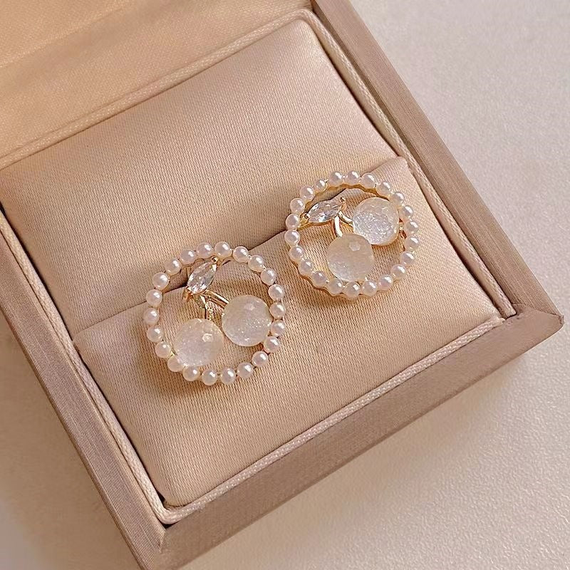 Trendy High-grade Cherry Zircon Ear Studs